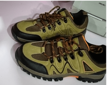 Outdoor Hiking Waterproof Non-slip Low-cut Hiking Shoes (Option: Khaki-46)